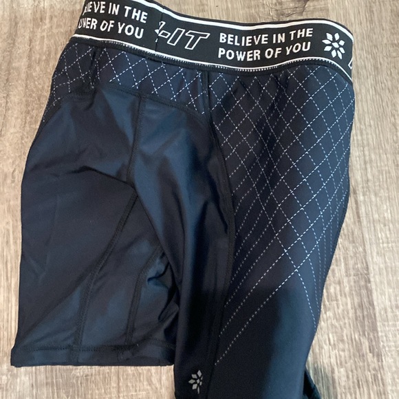 Rip it sliding shorts size XL - Picture 2 of 2